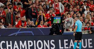 La UEFA se pronunció en contra de la intervención microscópica del VAR