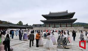 "외국인도 회원가입?"…해외 관광객 불만 日 보다 커
