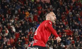 Comparing him to Messi, Espanyol coach talks about Vedat Muriqi