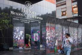 Comercios de Ciudad de México se blindan por marcha del 68