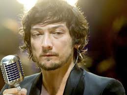 La doble cara del rock: Manifiesto de León Larregui y el adiós a Phil Vinall