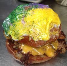 Résultat de recherche d'images pour "cheeseburger that looks like cake"