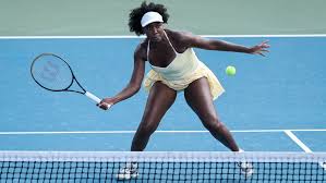 Venus Williams Revient Tout! Retour Gagnant à 45 Ans: Le Tennis en Émoi!