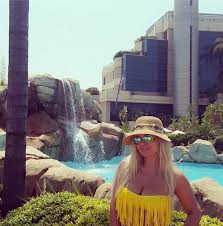 תוצאת תמונה עבור عربيات بالمايوه