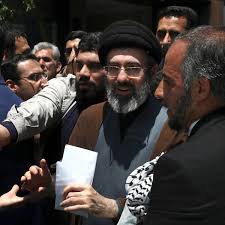 Quem é Motjaba Khamenei, filho de Ali Khamenei e cotado para ser o novo líder supremo do Irã