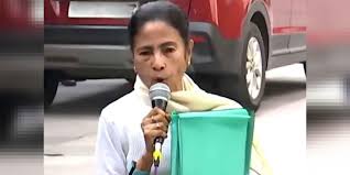 প্রার্থীতালিকা চুরি করতেই ইডির অভিযান! প্রতীকের বাড়ি থেকে ফাইল হাতে বেরিয়ে 'ন্যাস্টি' শাহকে তোপ মমতার