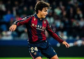 Carlos Álvarez, suplente por cuarta jornada consecutiva