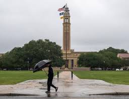 Heavy rain expected in Baton Rouge ahead of tropical disturbance landfall