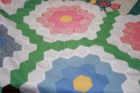 Résultat de recherche d'images pour "grandmothers flower garden quilt"