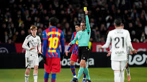 Munuera Montero se convierte en viral por su reacción tras una ocasión fallida del Albacete