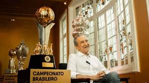 Carlos Alberto Parreira, técnico do tetra, é internado no Rio