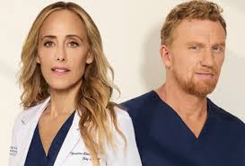 'Grey’s Anatomy' confirma saída de Owen e Teddy após longa trajetória; saiba motivo