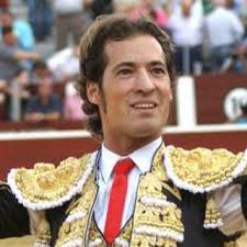 CÉSAR JIMÉNEZ. NACIMIENTO: 19-04-1984. LUGAR: Fuenlabrada. APODERADO: Ángel Bernal. ALTERNATIVA: 09-05-2002. PLAZA: Nimes. CORRIDAS EN PAMPLONA: 4 - cesar_jimenez