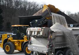 Winter Storm Impacts Pittsburgh and Philly: Restaurant Closures and Travel Hazards