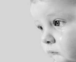 Risultati immagini per BAMBINO TRISTE