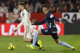 Isaac releva al chileno Alexis en el once sevillista; Aspas, titular en el Celta