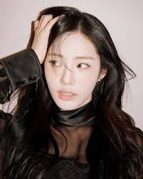 프로미스나인 박지원, 뮤지컬까지 접수…'헬스키친' 출연 확정 [공식]