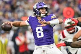 Sam Howell traded to Eagles from Vikings