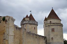 Résultat de recherche d'images pour "Le château de Blandy-les-Tours :"