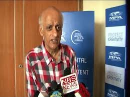 mukesh bhatt shabana karan Johar के लिए चित्र परिणाम