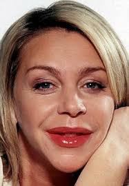 Seven years after botched surgery, brave Leslie Ash still shows the effects - article-0-0067C9ED00000258-690_224x323