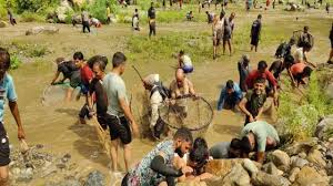 Villagers near Mussoorie brave swift currents to celebrate 150-yr-old Maun festival