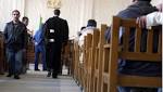 متهمة بالاحتيال تتهم مسؤولا بوزارة