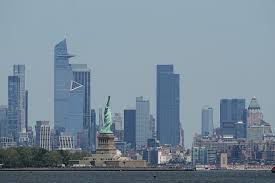Boat capsizes in New York Harbor, woman and 5-month-old baby die