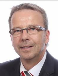 Burkhard Maier kam im August 2005 zu Brötje, wo er die Verantwortung für das Produktmanagement übernahm;.seit 2007 führt er ferner die Abteilungen Marketing ... - 37603024_f91eb0bdc8