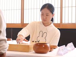 김은지