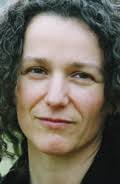 Anja Tuckermann, 1961 geboren, lebt als freie Schriftstellerin und ...