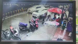 मानसून की एक और त्रासदी: मुंबई में पेड़ गिरने से एक और व्यक्ति की मौत