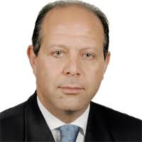 Ancien directeur de l&#39;institut Supérieur du Sport et de l&#39;Education Physique (ISSEP) de Ksar Saïd, il succède à ce poste à M. Mohamed Zribi. - ChokriBenHasin(1)