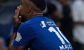 بثنائية ثيو وداروين، الهلال يبدأ مشواره في دوري أبطال آسيا بفوز على الدحيل