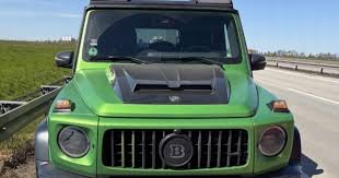 Policjanci namierzyli poszukiwanego Brabusa. Pościg za zieloną "bestią" na A4