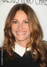 Celebrity Gossip | Julia Robert&#39;s perfect present for Brad Pitt and Angelina Jolie - Julia-Roberts