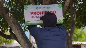 Limpian, pero la basura vuelve: Avenida Primavera en Salamanca enfrenta acumulación recurrente de residuos