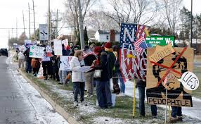 Manifestantes anti-Trump convocan protestas 