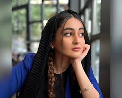 بیوگرافی ملیکا پارسا دوست و عکسهای شخصی این بازیگر 20 ساله