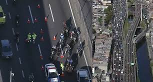 Tragédia na Linha Amarela: Motociclista Morre e Trânsito Para! ⚠️