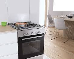 Image of modern Bosch gas cooker range in kitchen setting