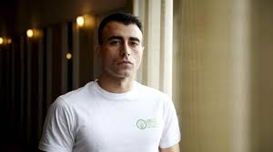 Vapaaottelija Makwan Amirkhania syytetään pakottamisesta seksuaaliseen tekoon