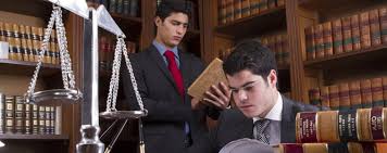 Resultado de imagen para Imagenes De Licenciado En Derecho