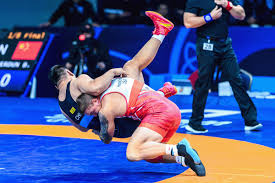 Retherford, Dake, Hendrickson power to men’s freestyle semifinals at World Championships