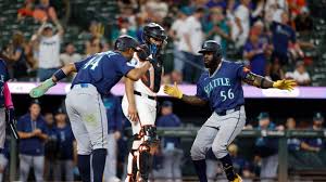 Arozarena exits with apparent leg injury as Mariners' woes continue