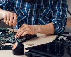 Hình ảnh về Kỹ thuật viên sửa chữa máy tính