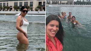Em momento raro, Simaria posa de maiô em passeio com a família e a irmã, Simone