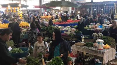 Halk pazarındaki fiyatlar vatandaşın yüzünü güldürdü İhlas Haber Ajansı