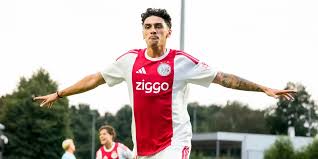 'Ik heb geen idee hoe Ajax bij mij terechtkwam, zaakwaarnemer stond ook versteld'