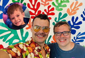 Carmo Dalla Vecchia posta fotos antigas e se compara com filho que tem com João Emanuel Carneiro